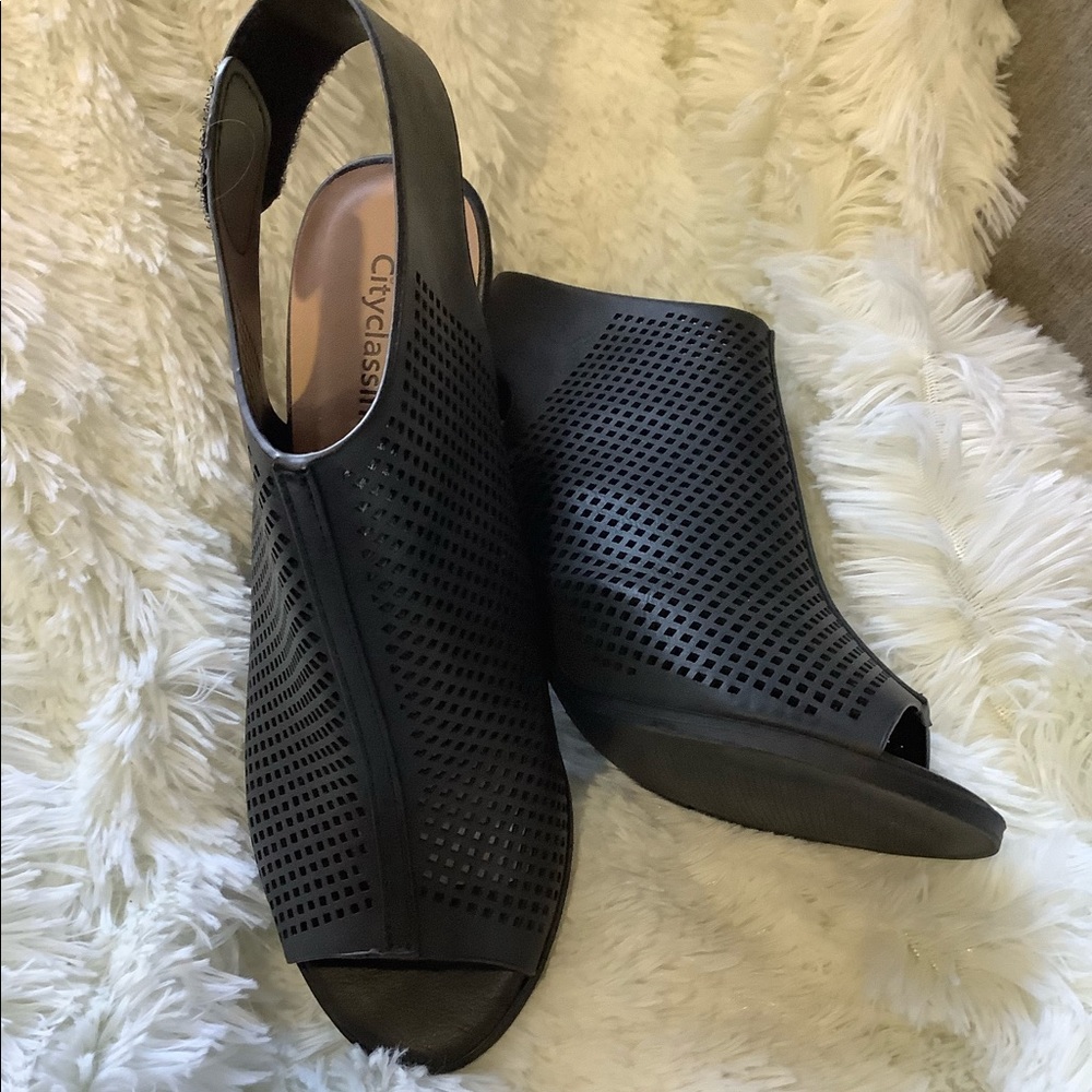 Citi Classifieds peep toe stacked heel shoe